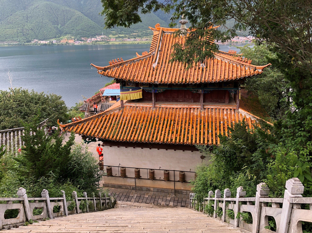 里务比寺-宁蒗彝族自治县必去景点