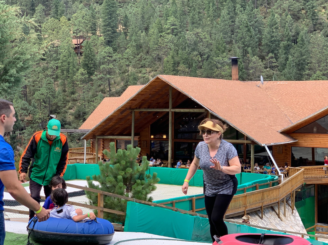 Monterreal Resort Golf Club and Ski主图