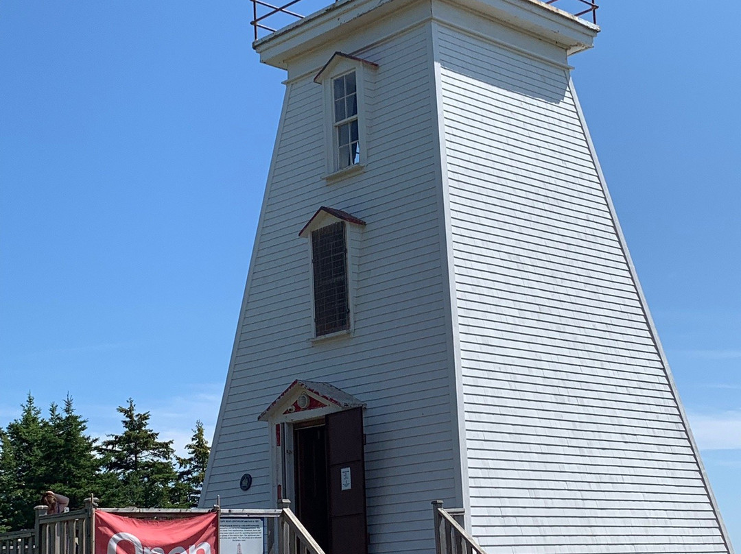 Cape Bear Lighthouse & Marconi Station景点图片