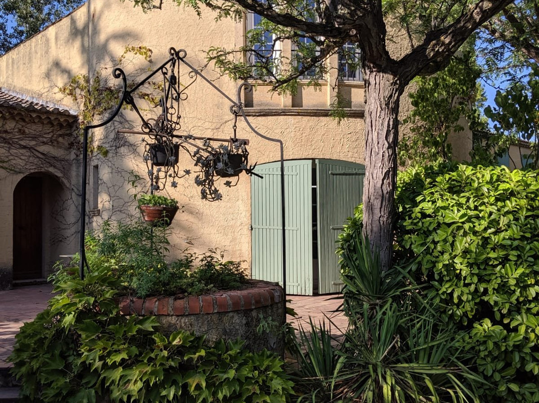 Logis Hôtel Castel Mouisson主图