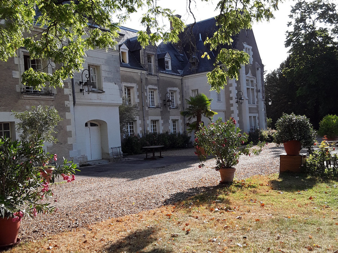 瑞泽城堡酒店主图