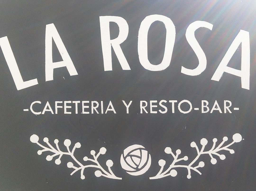 La Rosa Cafeteria y Floreria