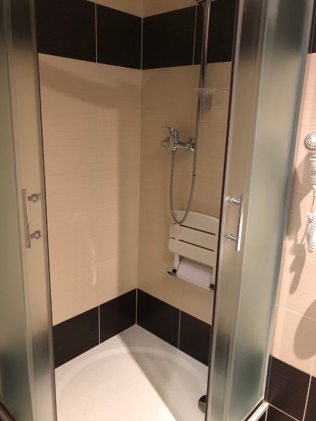 因特豪特兹林酒店-浴室