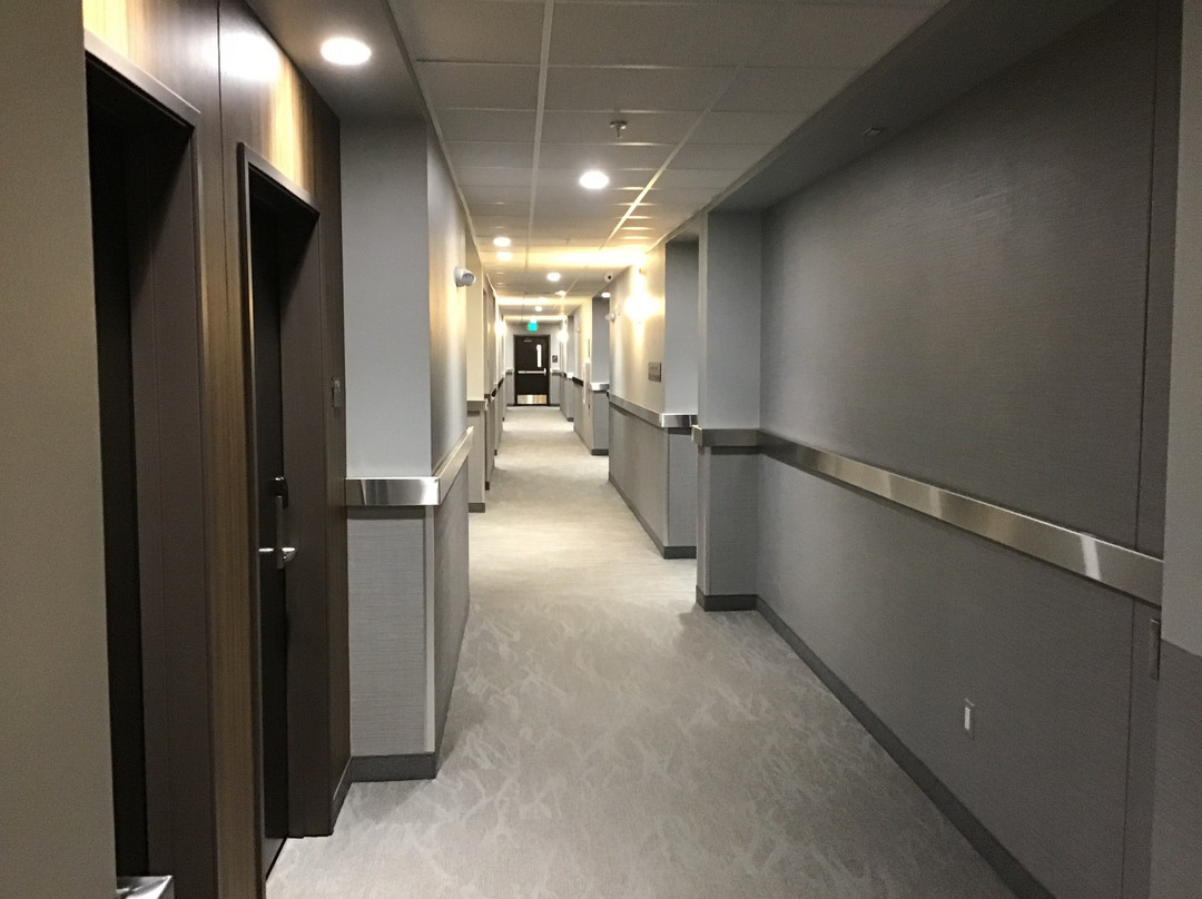 图腾酒店及套房主图