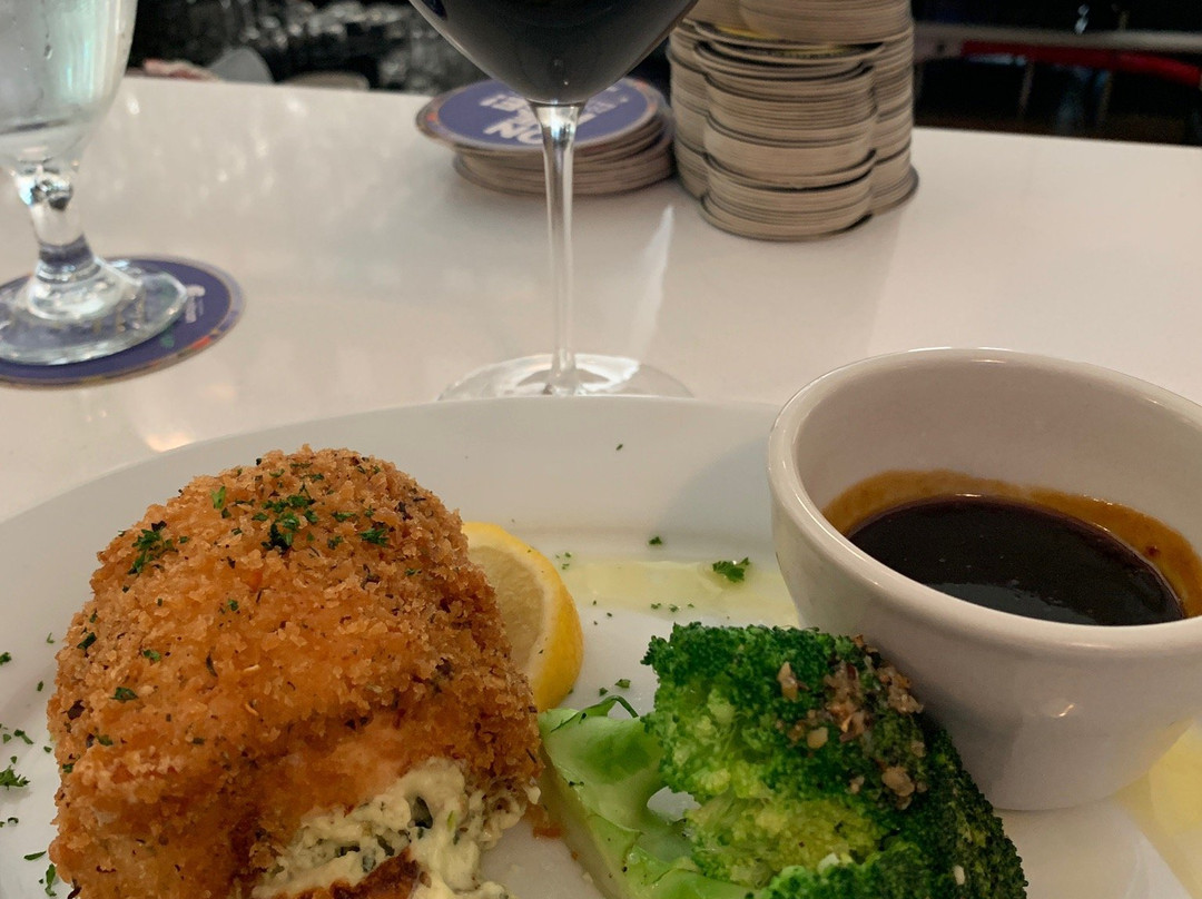 The Port Inn and Suites at Lake Panorama主图