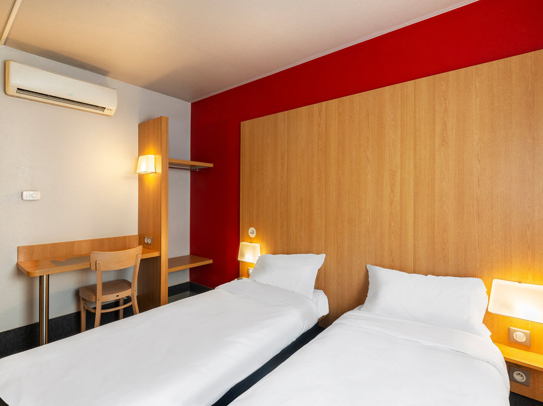 B&B HOTEL Cholet Sud