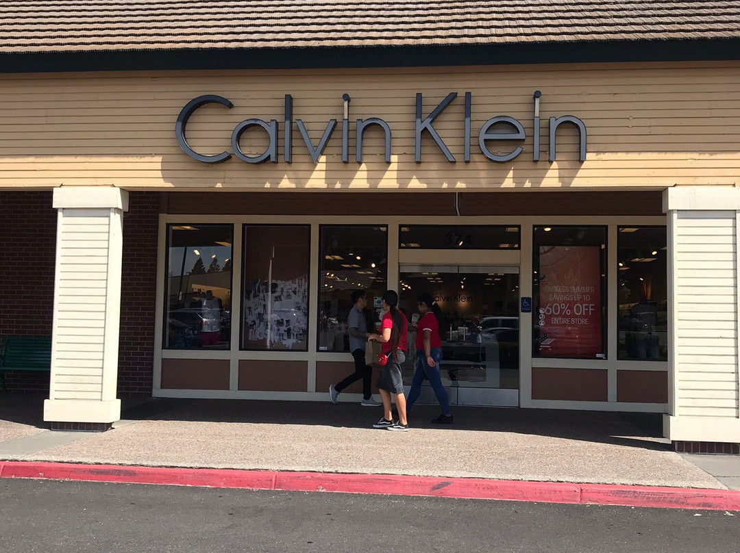 Vacaville Premium Outlets-瓦卡维尔必去景点