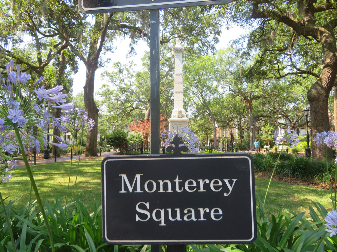Monterey Square景点图片