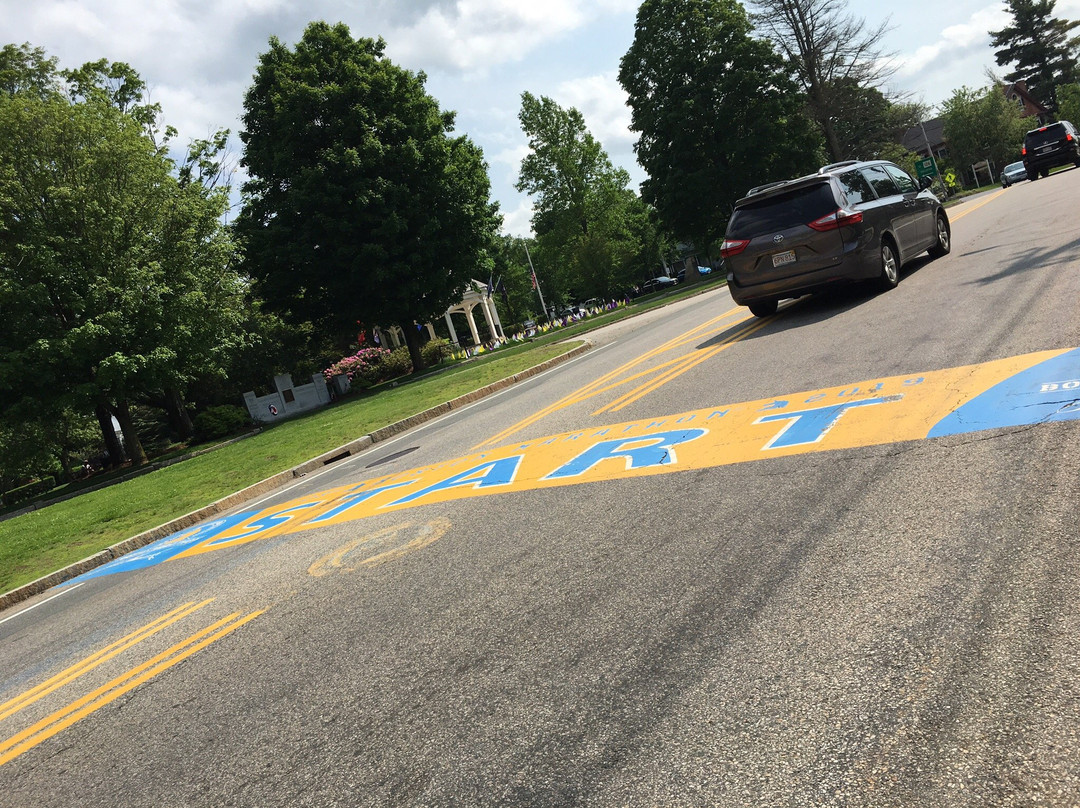 Starting line of Boston Marathon-Hopkinton必去景点