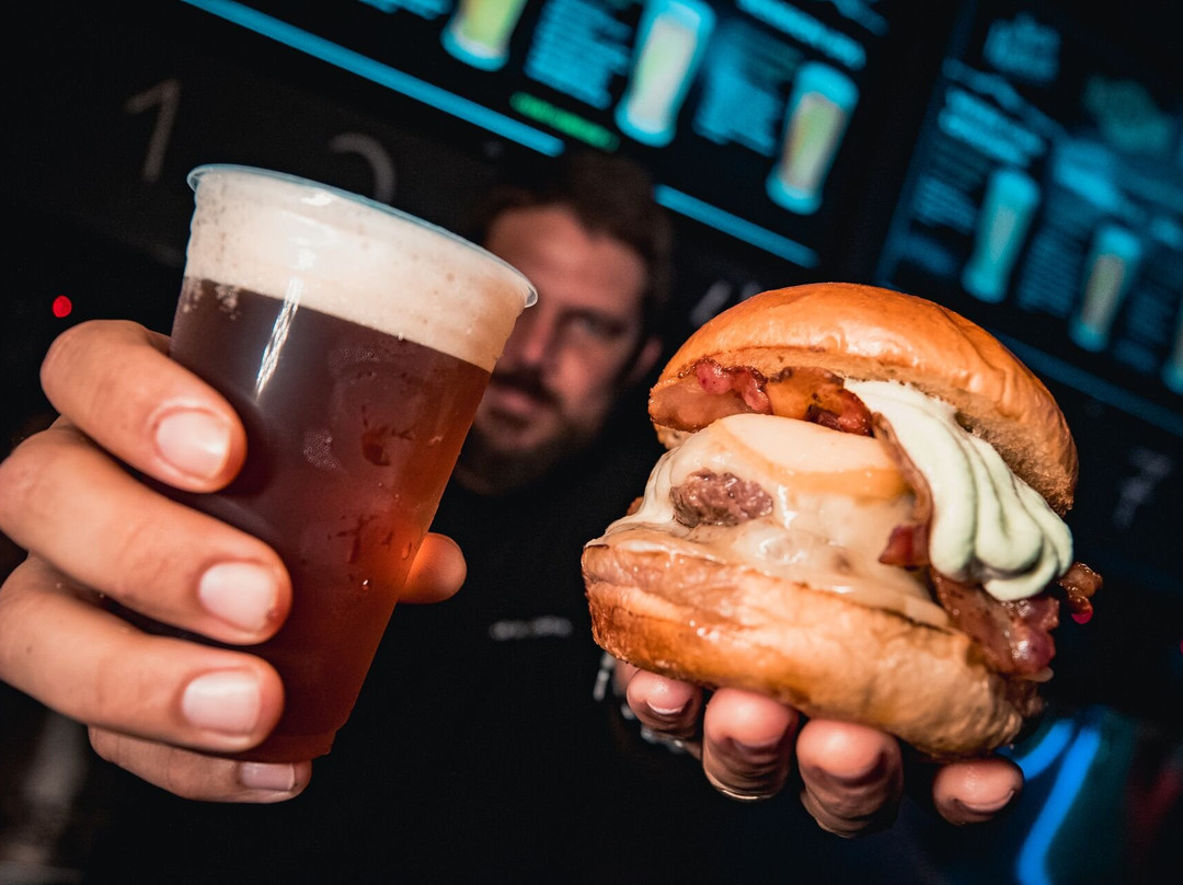 Babylon Station - Tap & Burger