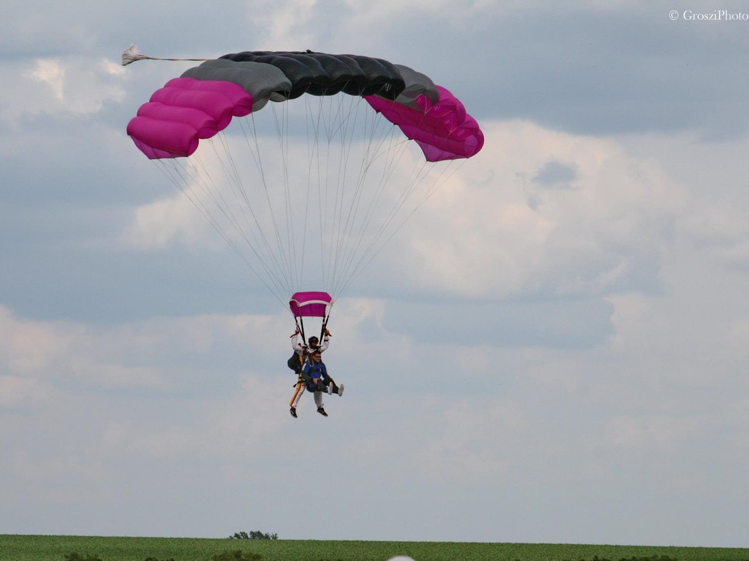 Skydive Balaton景点图片