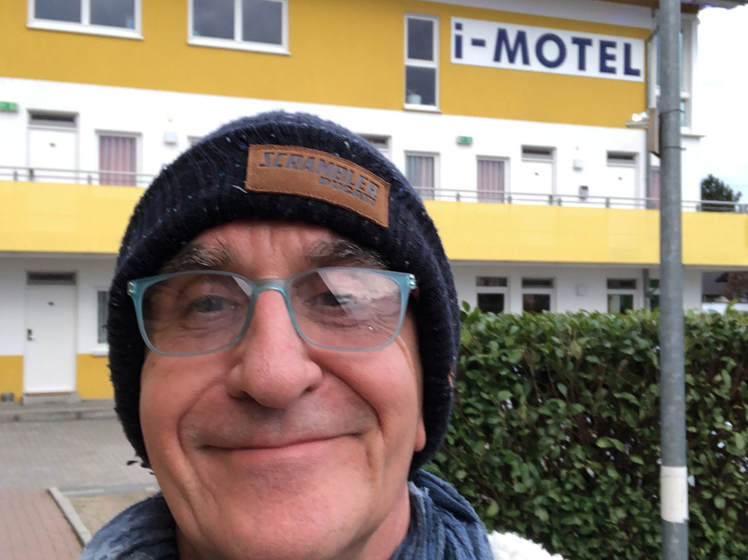 i-汽车酒店主图