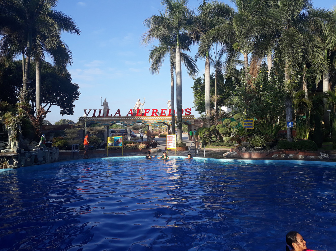 Villa Alfredos' Resort主图