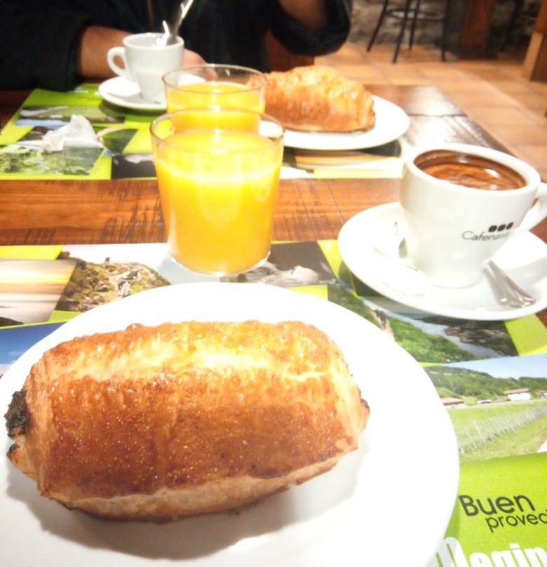 Hostal Ameztia主图