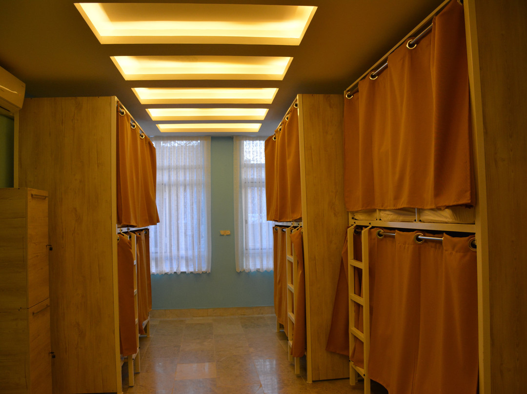 Kermanshah Oak Hostel