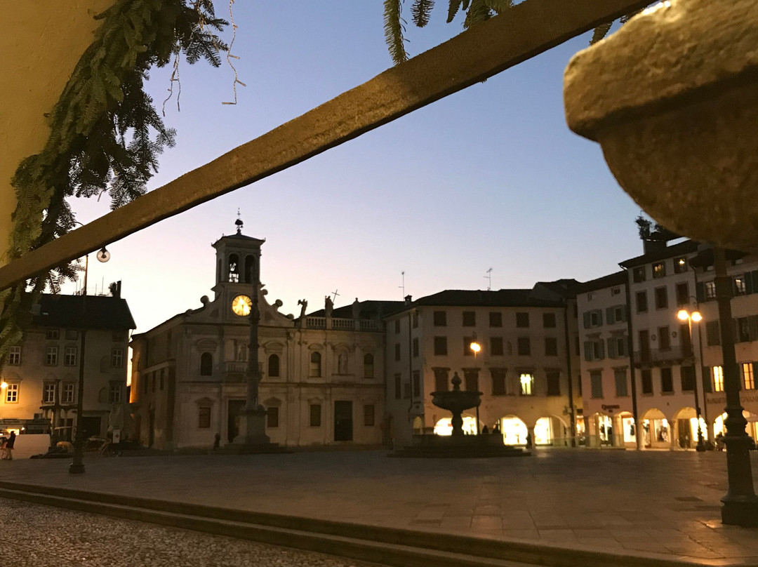 Piazza San Giacomo景点图片