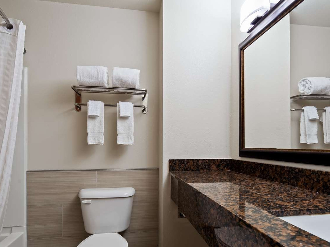 丹顿贝斯特韦斯特酒店主图