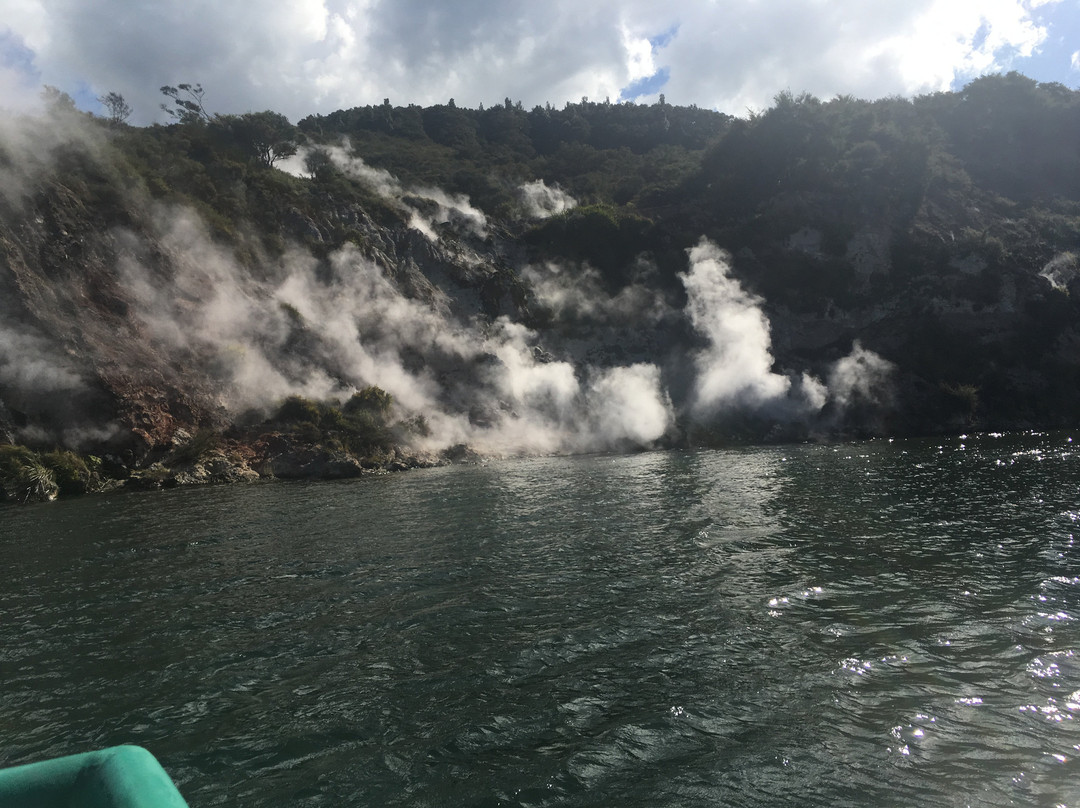 Lake Rotomahana景点图片