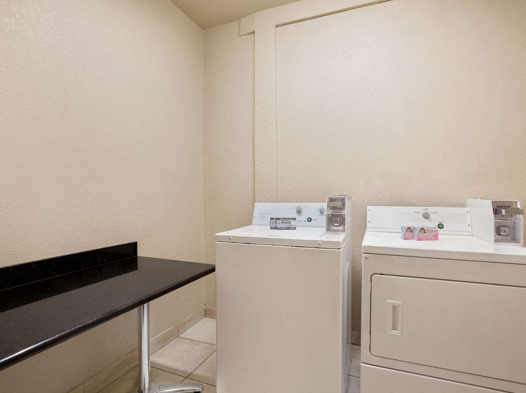 Baymont by Wyndham Clute/Lake Jackson主图