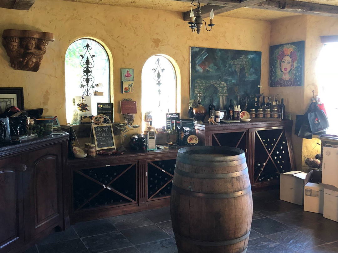 Castillo's Hillside Shire Winery景点图片