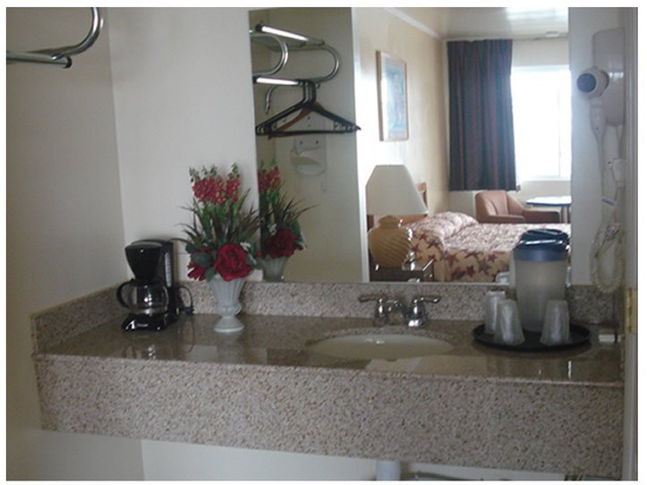 Passport Inn Somers Point主图