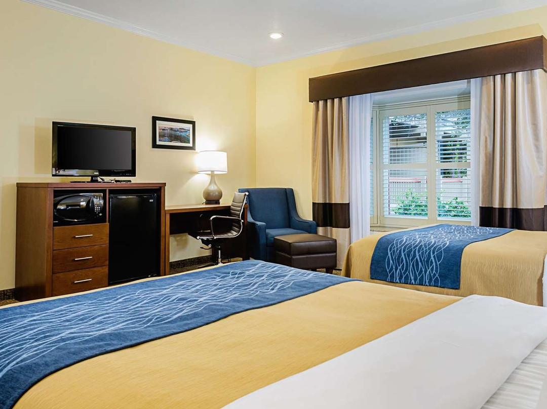 Comfort Inn Monterey Peninsula Airport主图