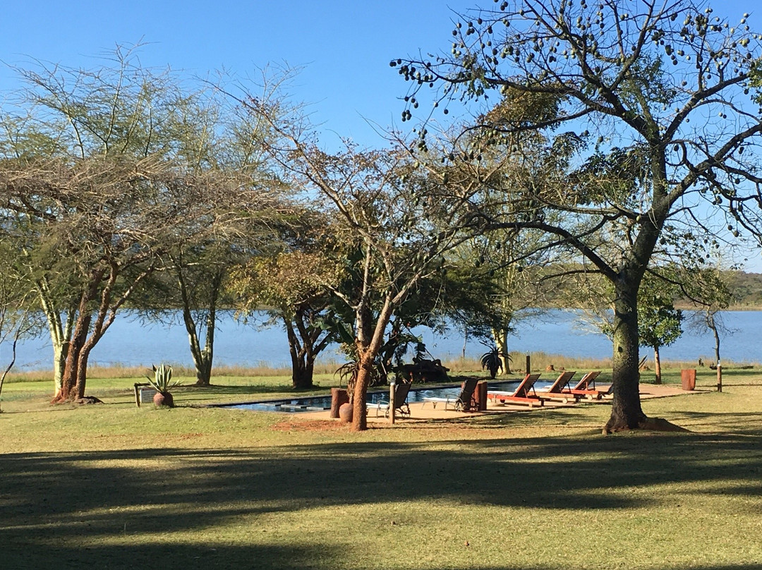 Shiluvari Lakeside Lodge主图