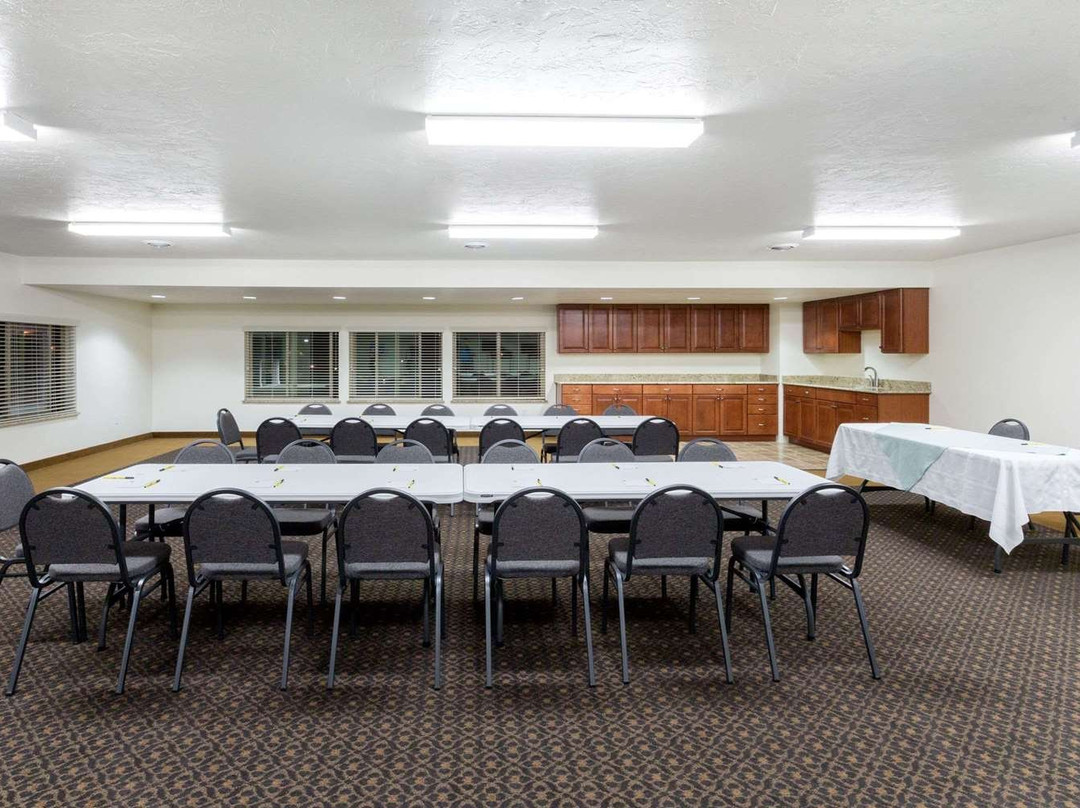 Super 8 by Wyndham Montpelier主图