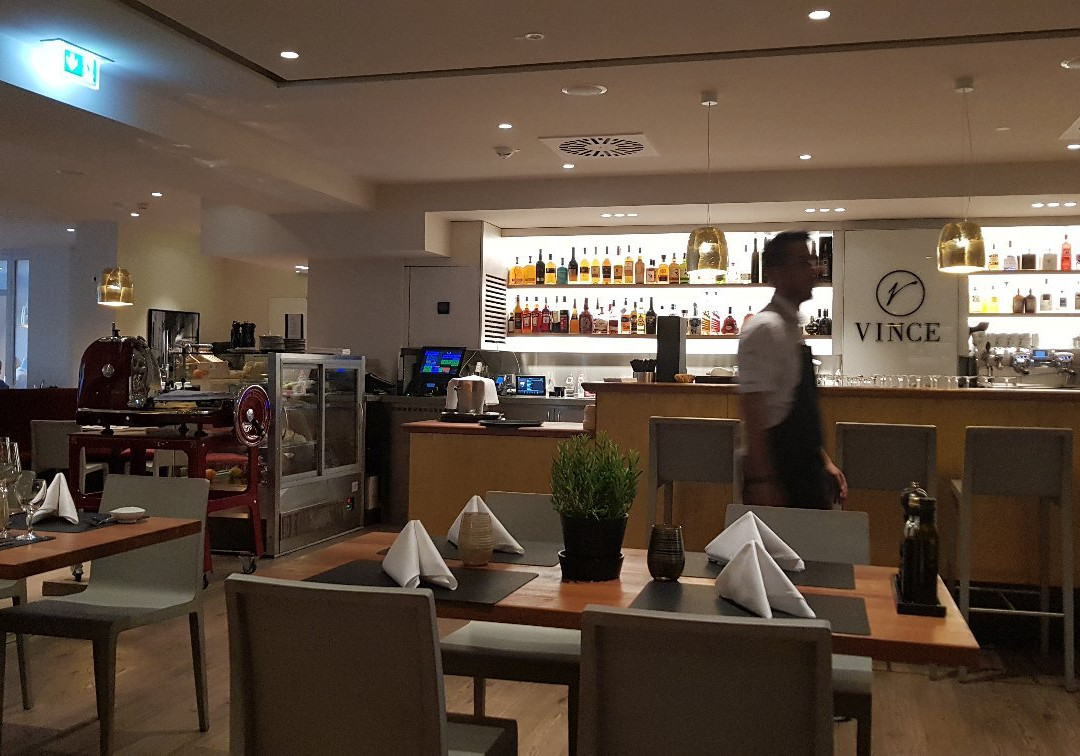Vince Wein Bar und Restaurant