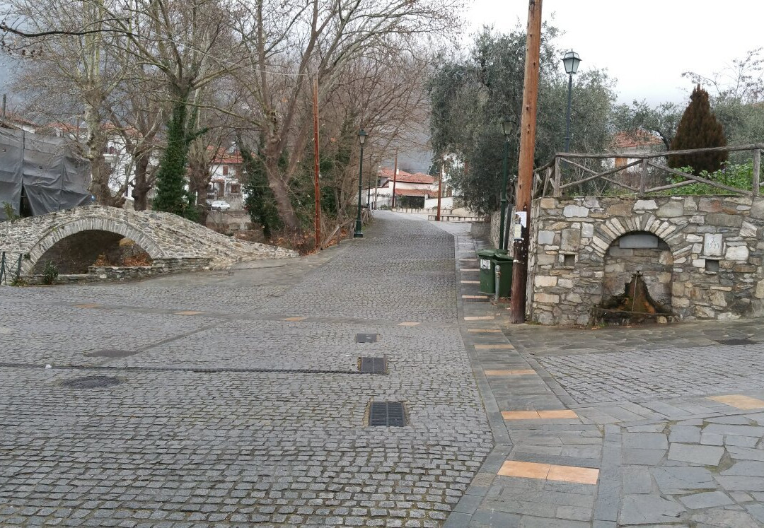 Moustheni旅游攻略图片