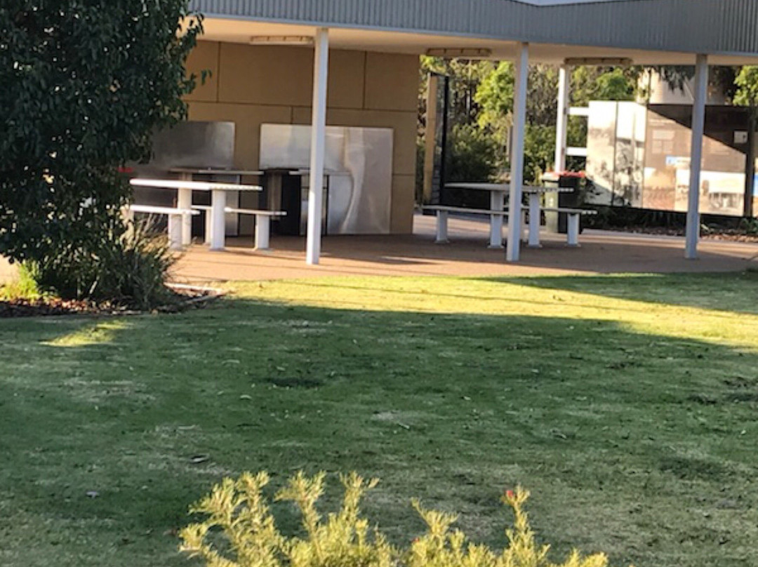 Sea Lake旅游景点-Sea Lake Travellers Rest