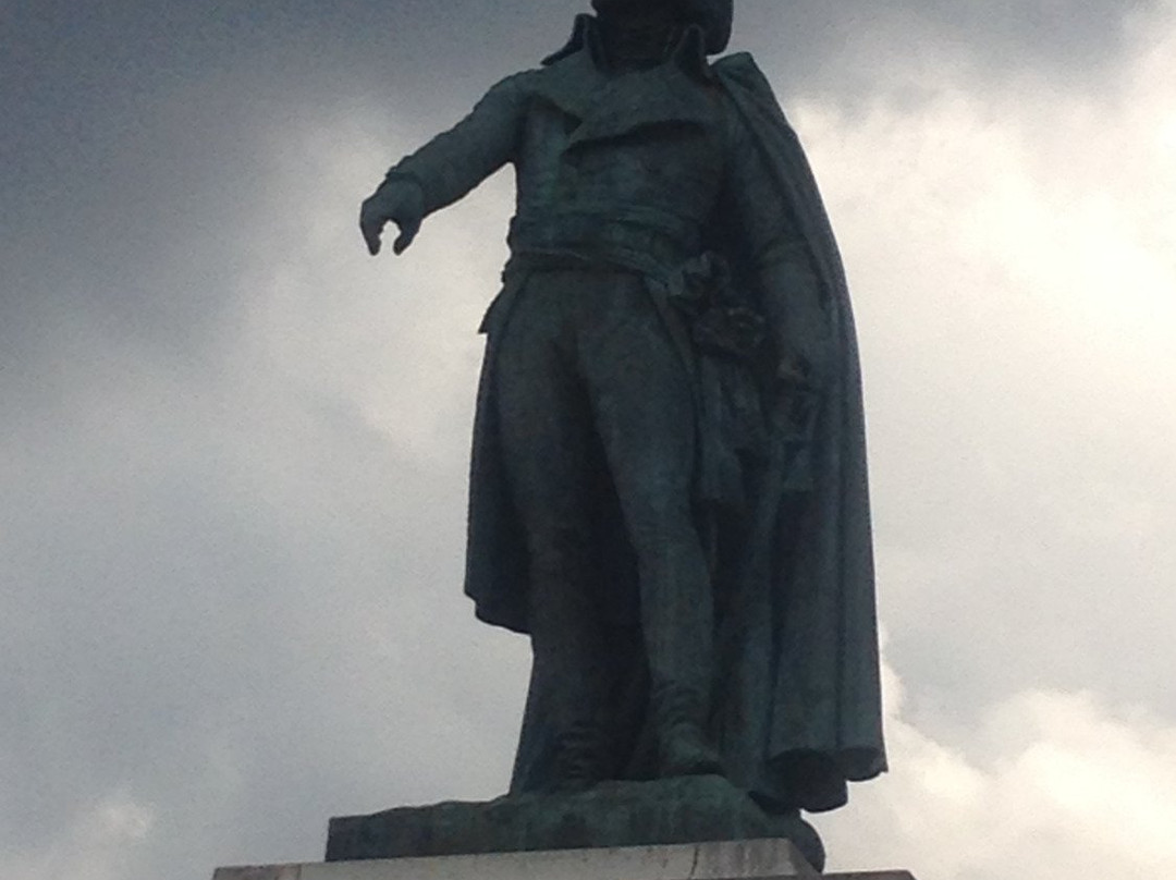 Monument au General Desaix-克莱蒙费朗必去景点