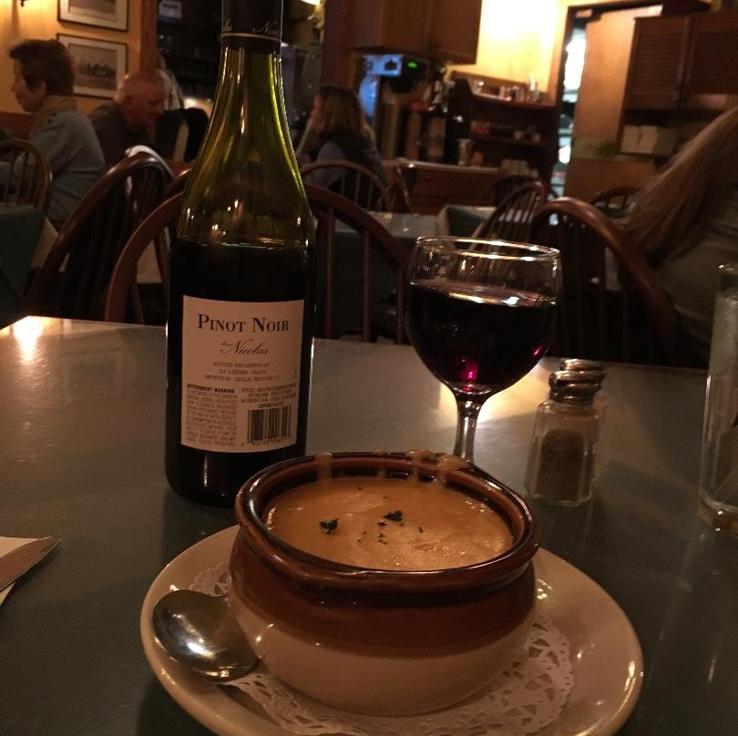 詹姆士港乡村酒店主图