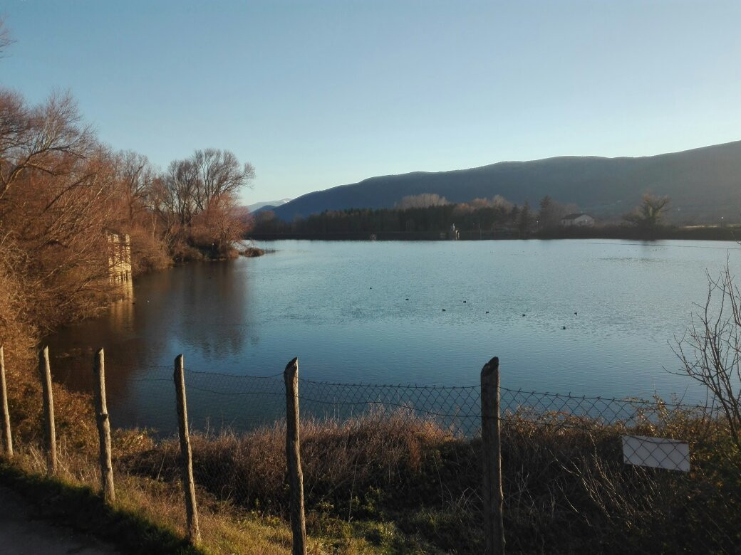 Lago di Capo d'Acqua景点图片