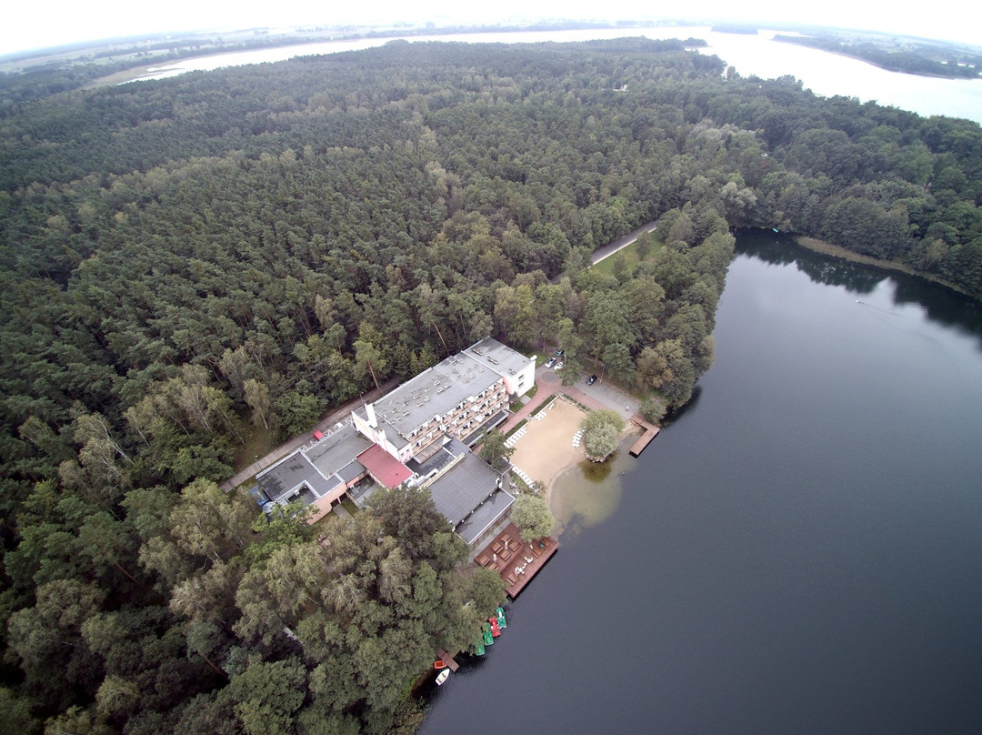 Powidz酒店住宿-Hotel Biały