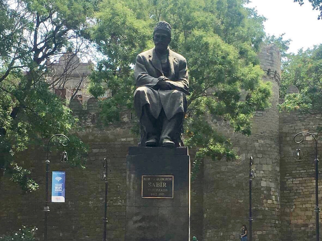 Monument to Mirza Alakbar Sabir-巴库必去景点