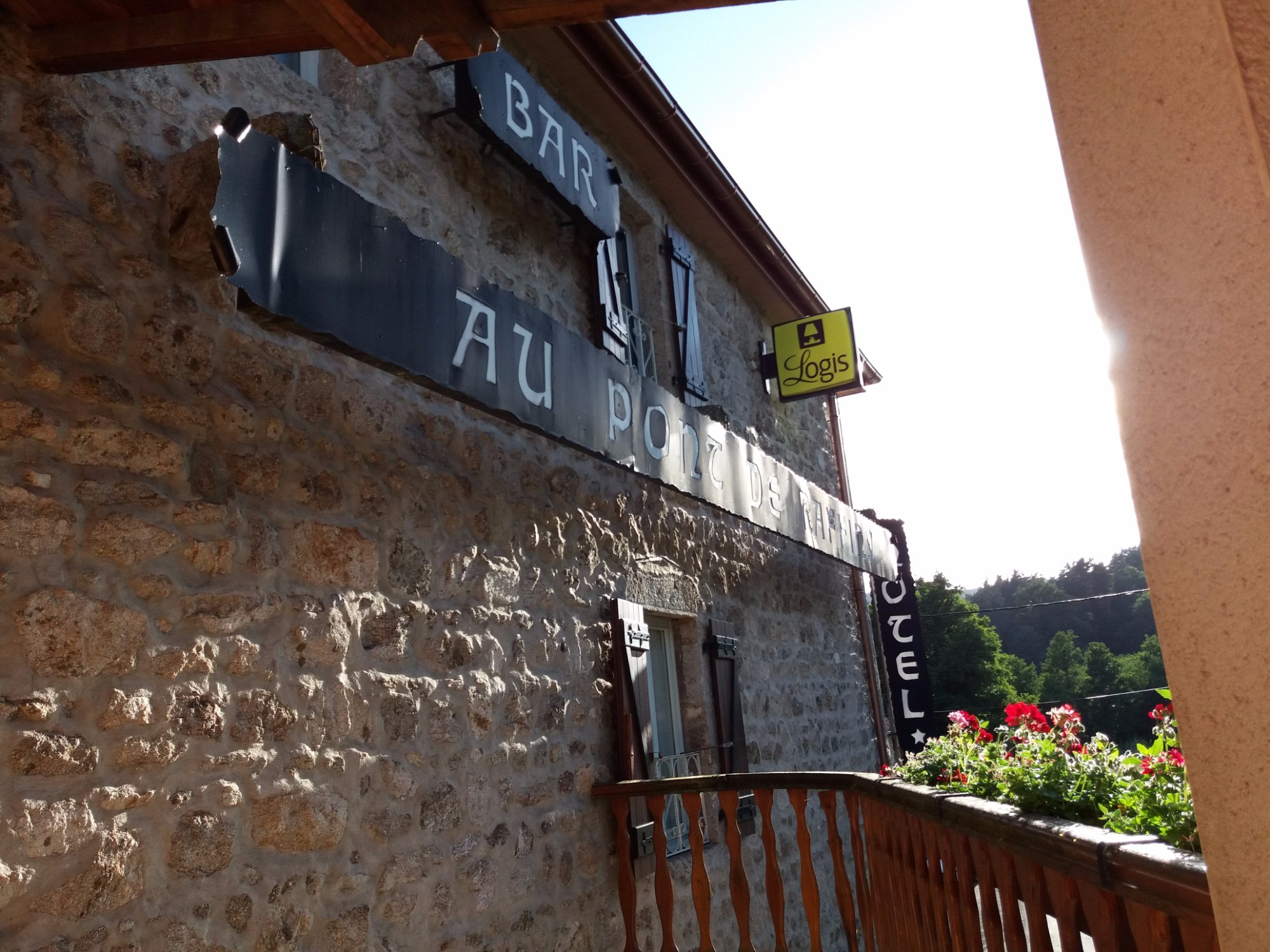 Hotel Au Pont de Raffiny-浴室