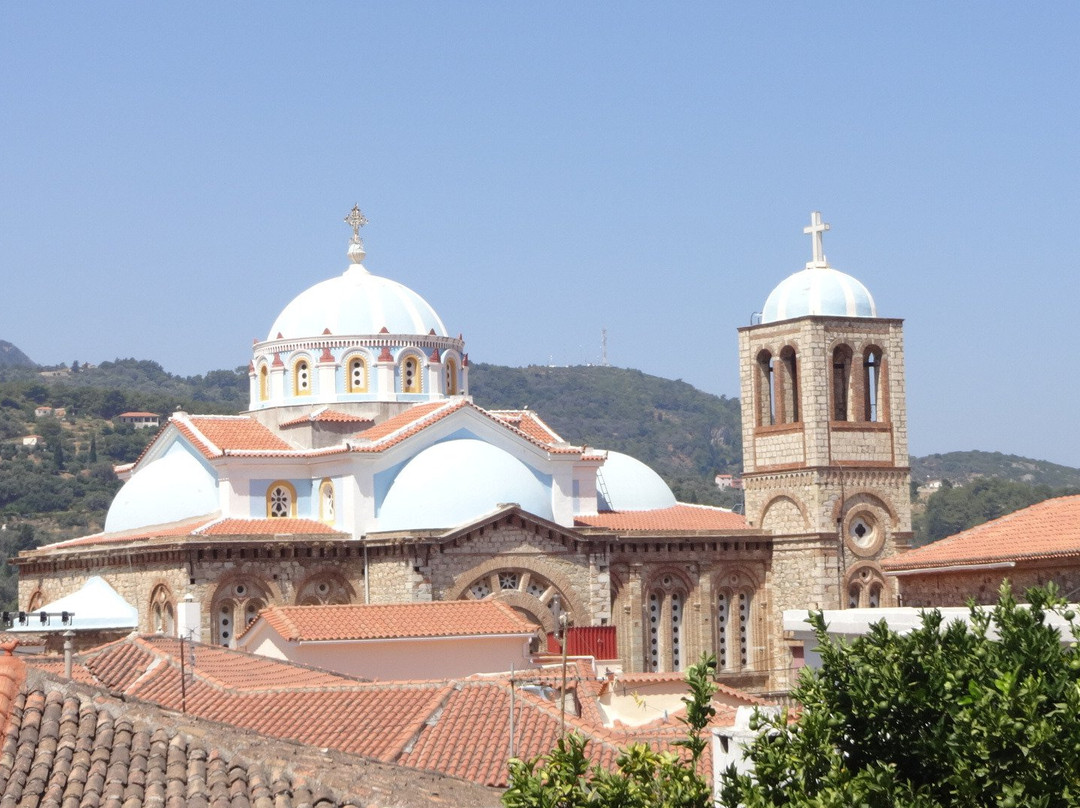 Karlovasi旅游景点-Church of the Assumption of the Virgin Mary