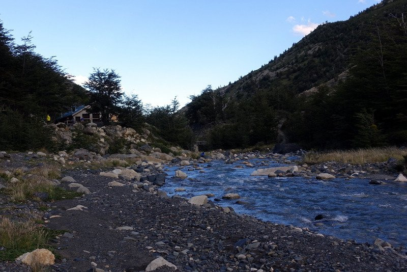 Refugio y camping sector Chileno - Las Torres Patagonia