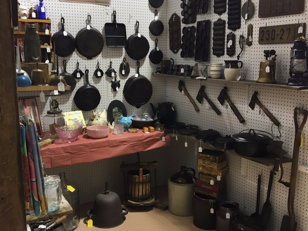 Piney River Antique Mall景点图片