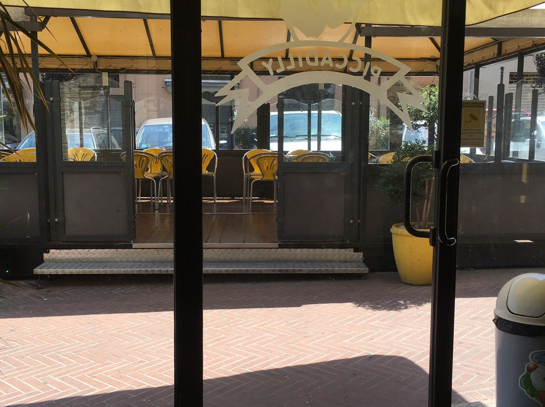 Frisa旅游景点-Bar Piccadilly