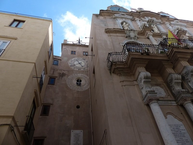 Porta Oscura e Torre Dell'Orologio景点图片