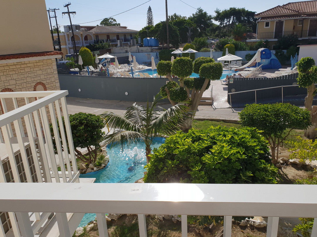 黛安娜皇宫酒店主图