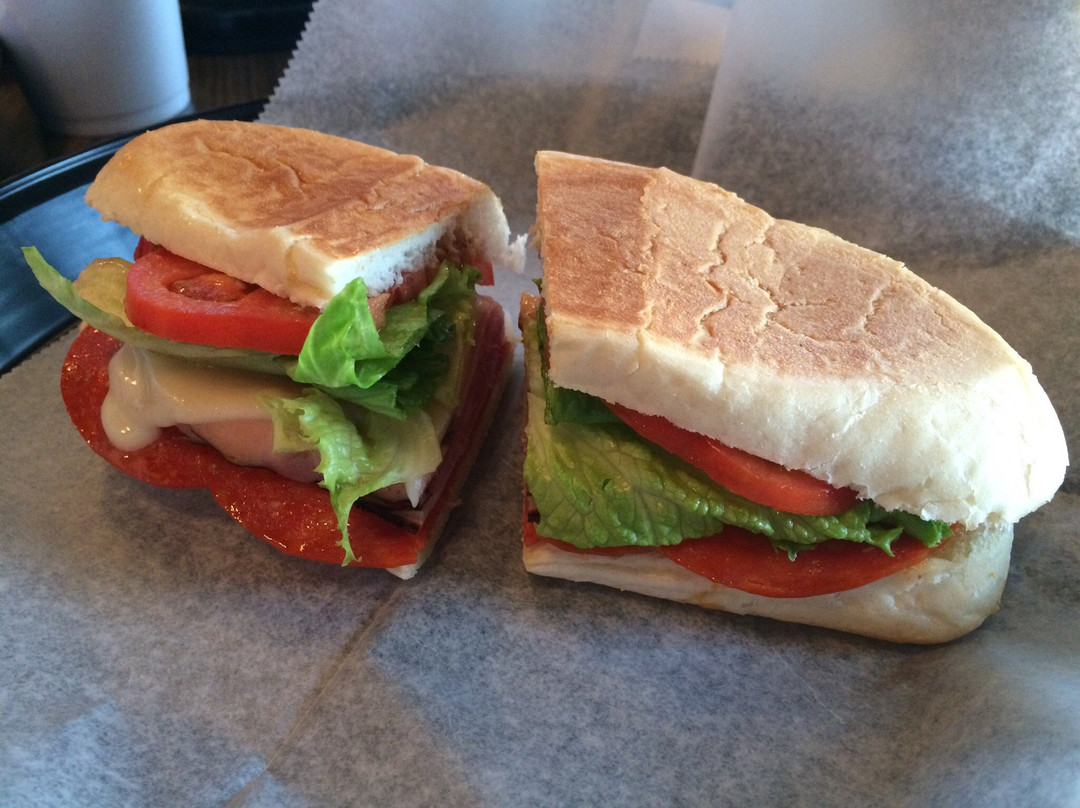 Englewood餐馆和美食-Maddi Mas