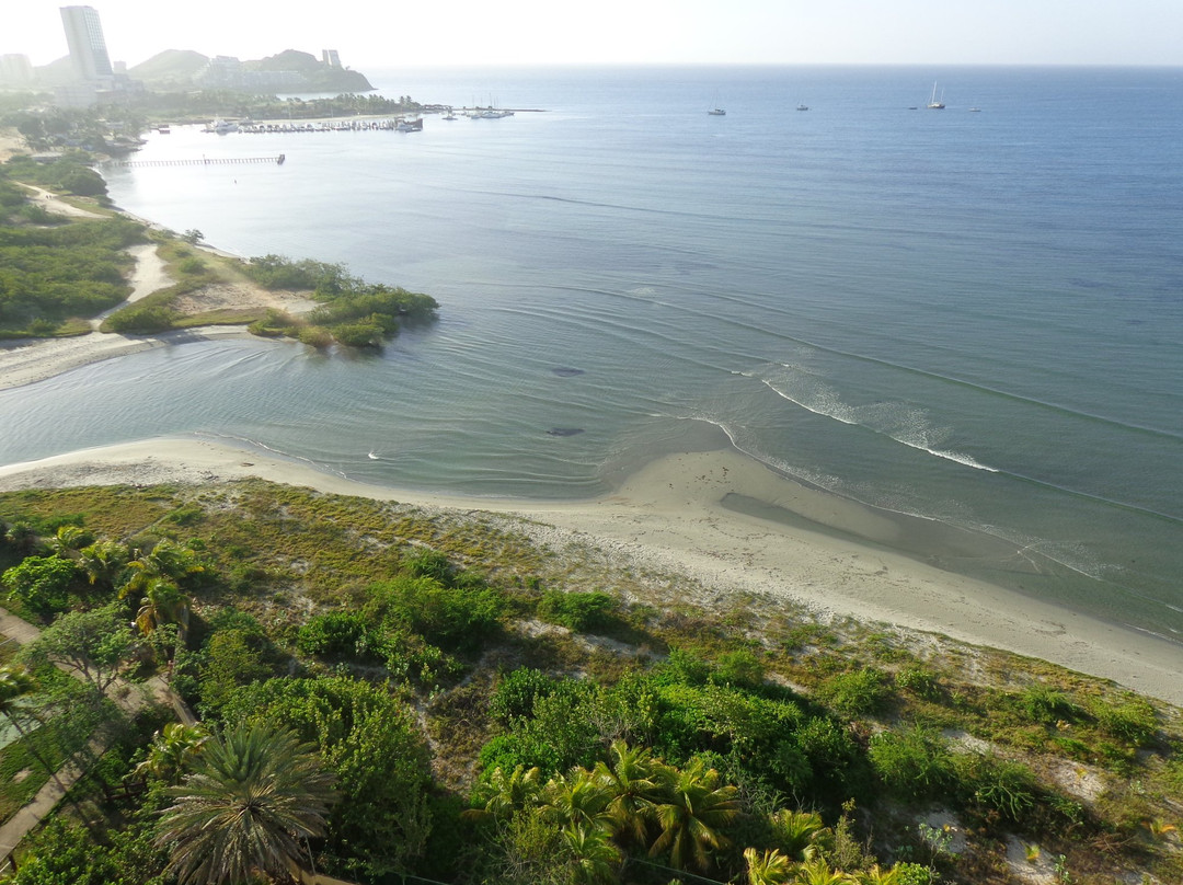 Playa La Caracola景点图片
