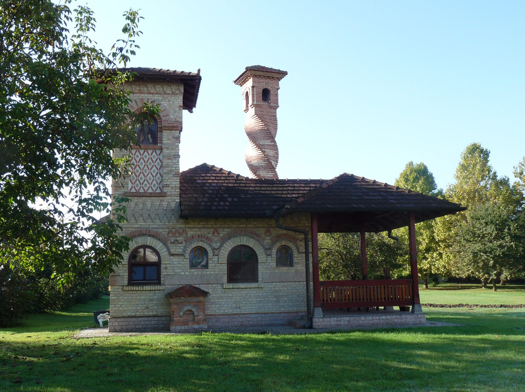 Kovilj monastery景点图片