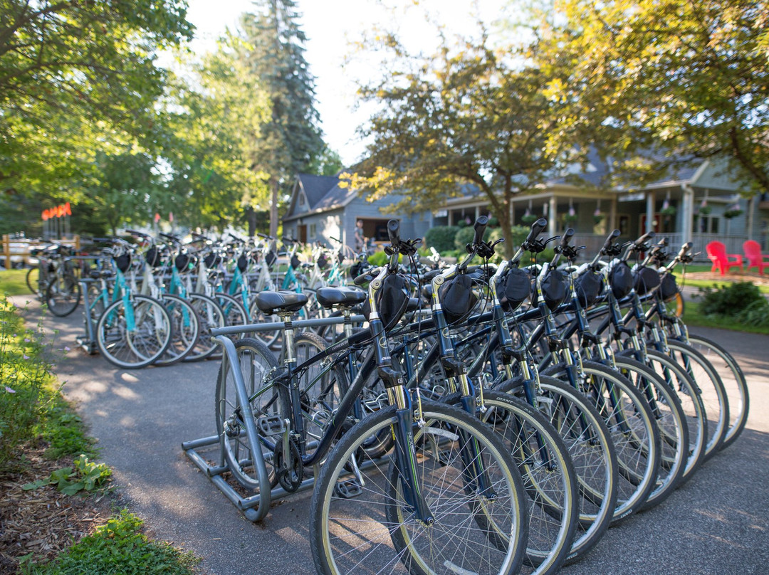 Edge Of Park Bike And Moped Rentals-Fish Creek必去景点