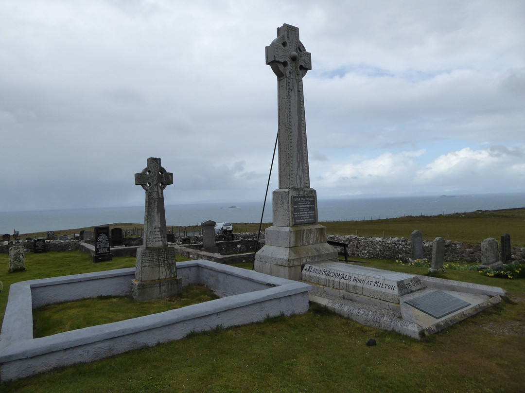 Flora MacDonald's Grave景点图片
