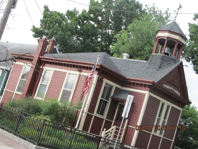 Lyndhurst Historical Society  - Little Red Schoolhouse景点图片