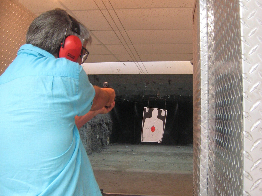 Kiffney's Firearms and Indoor Range-拉哥岛必去景点